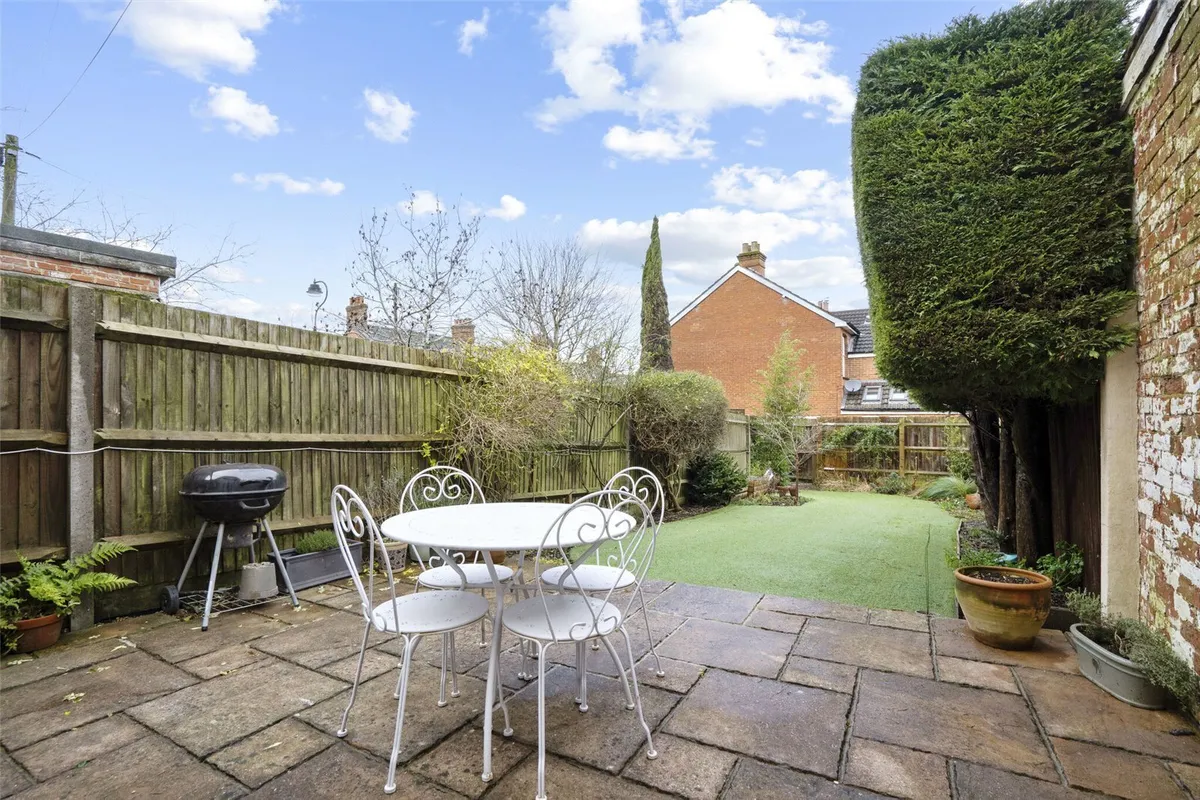 Worting Road, Basingstoke, RG21