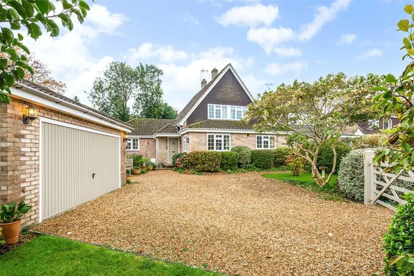 Tyfield, Sherborne St John, RG24