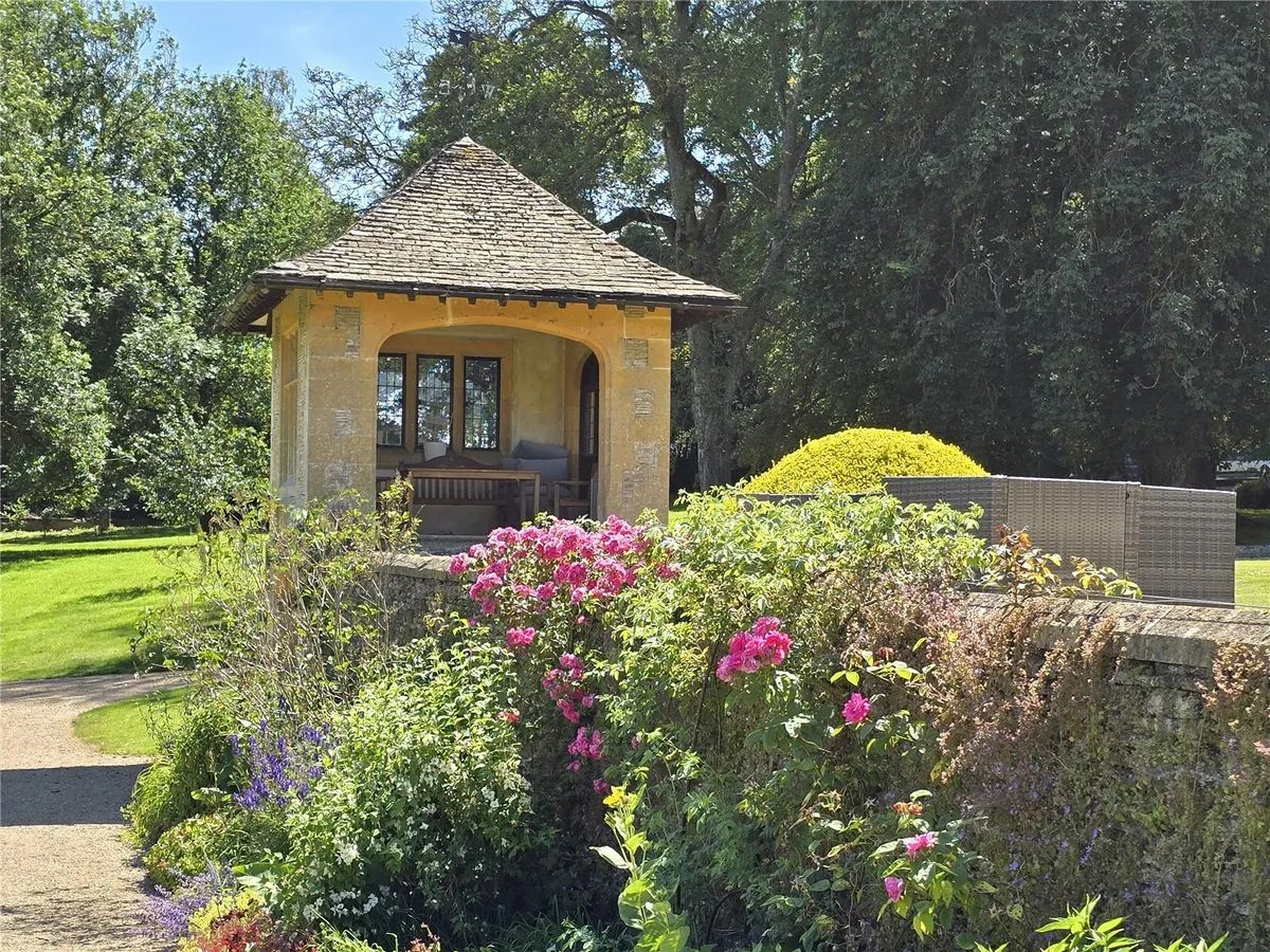 Brockhampton Park House, Brockhampton, Gloucestershire, GL54