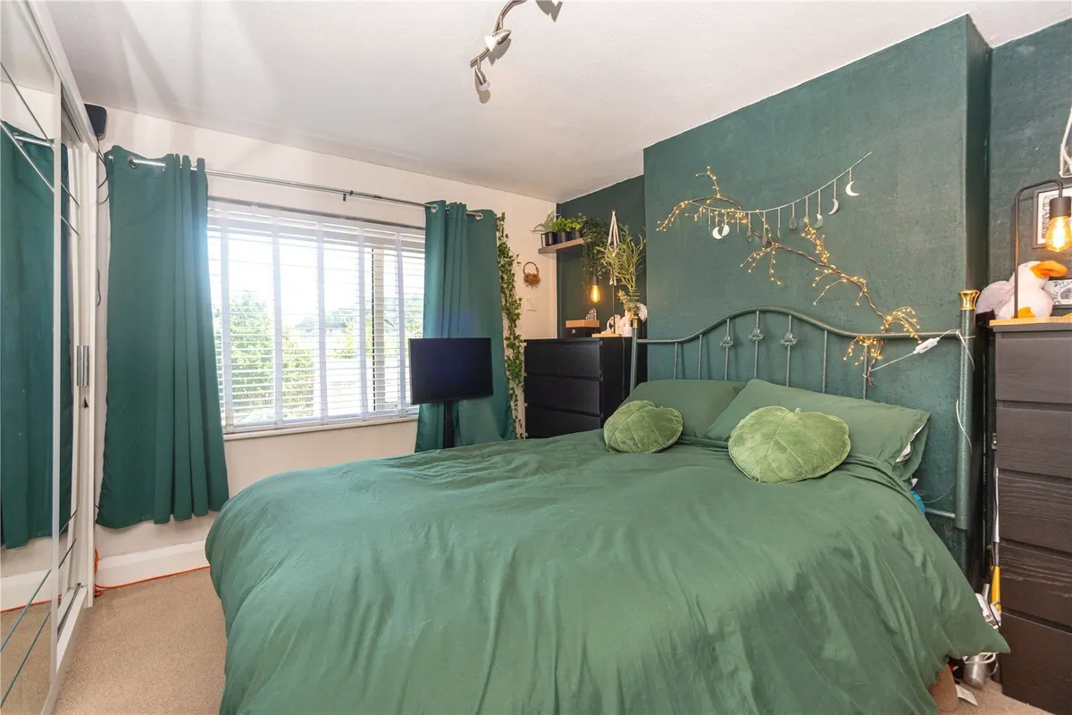 Beach Road, Bangor, Gwynedd, LL57
