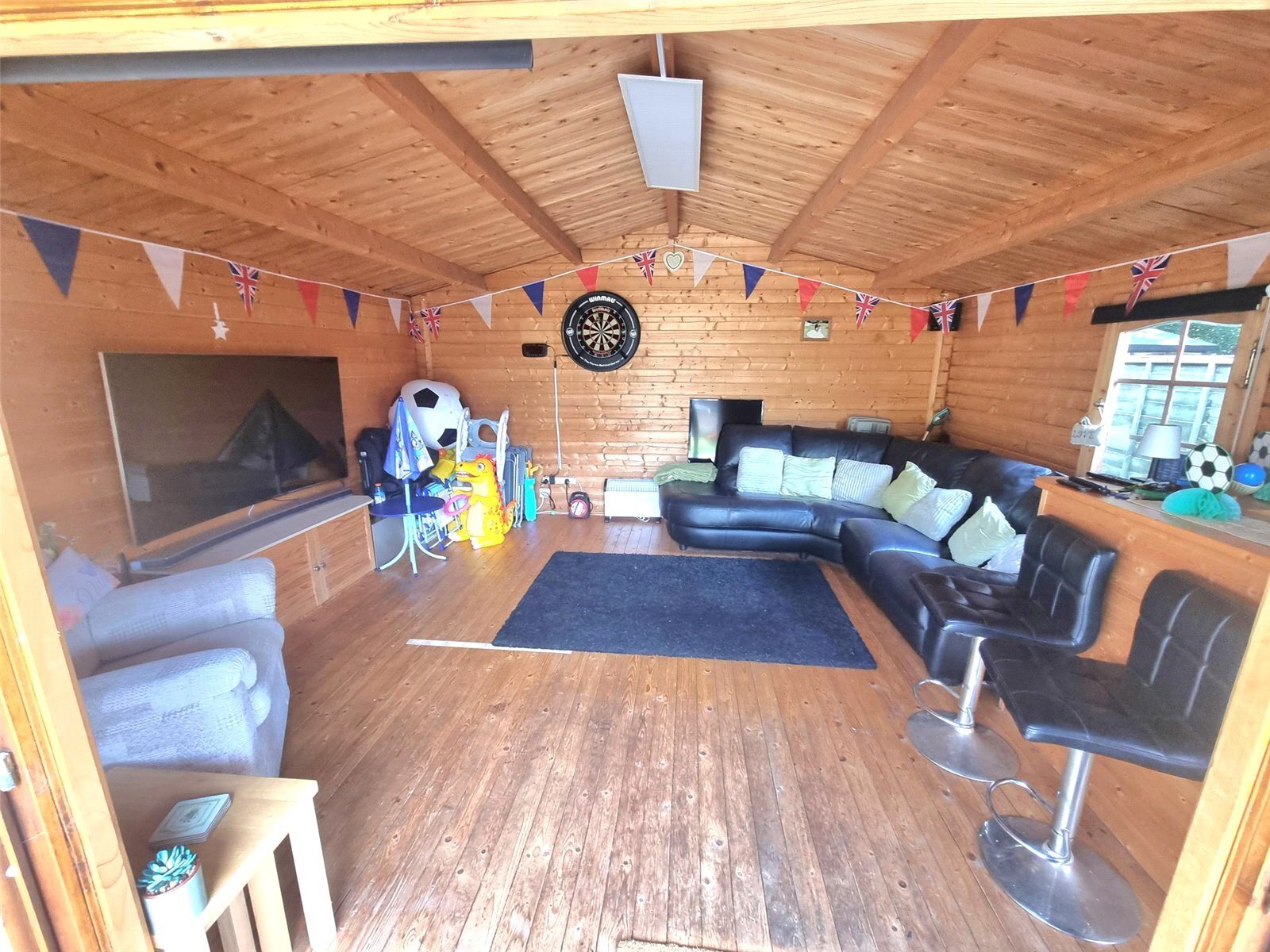 Victoria Road, Rayleigh, Essex, SS6 Image 6