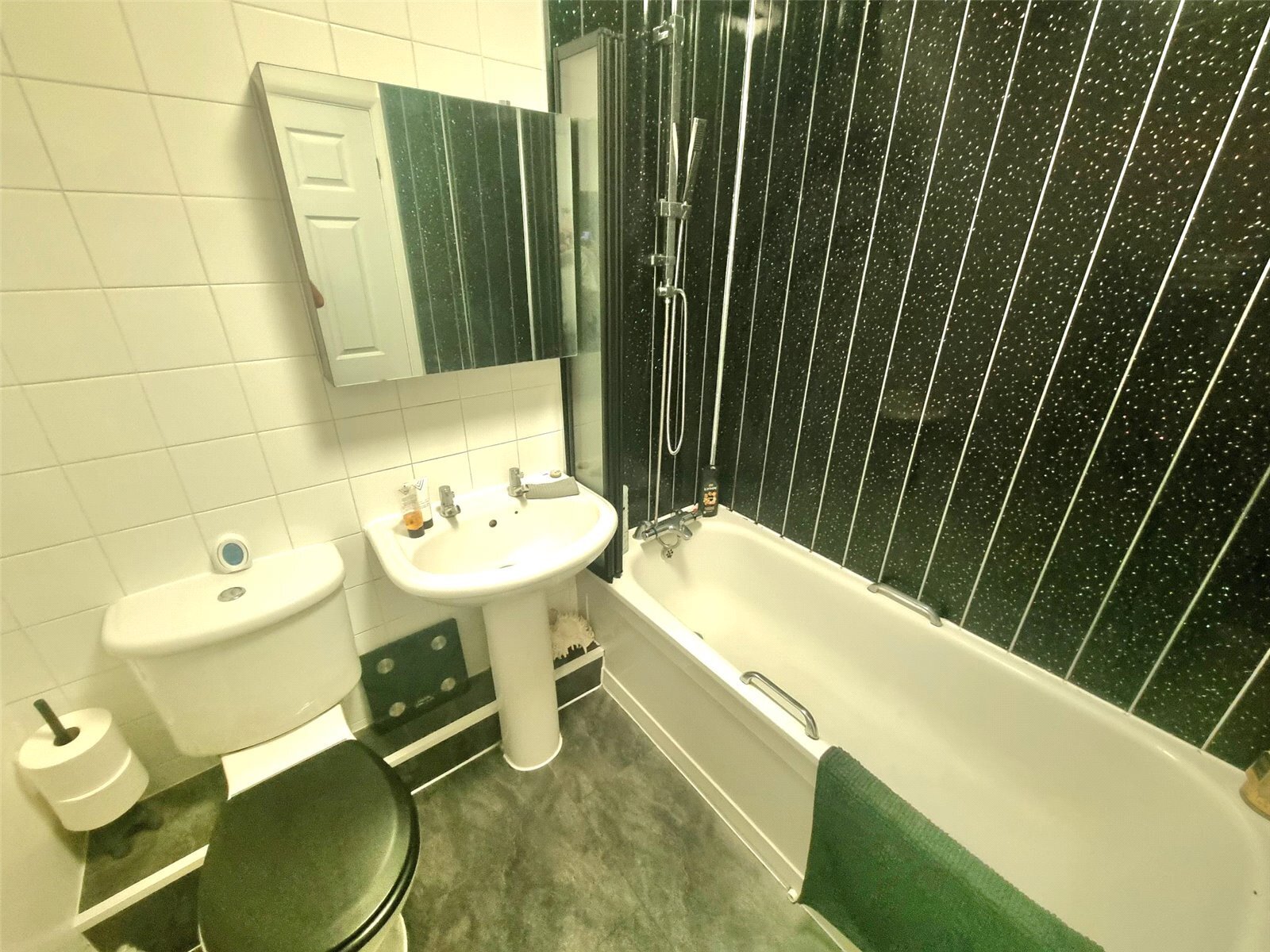 Victoria Road, Rayleigh, Essex, SS6 Image 8