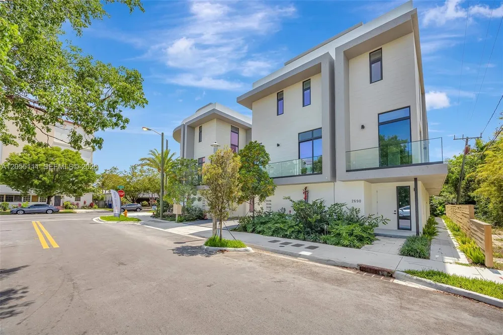 2692 SW 25th Ave, Miami, FL 33133