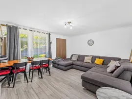 Arnal Crescent, London photo