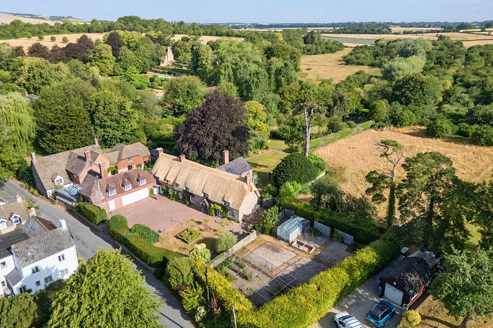 Ogbourne St. George, Marlborough, SN8 photo 19