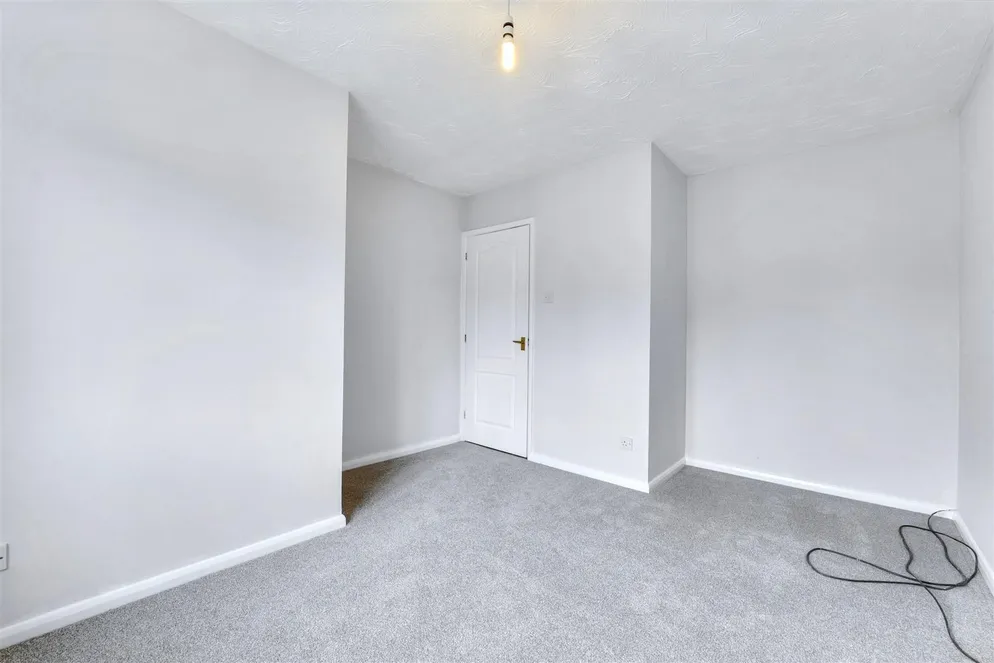 Property carousel item 17