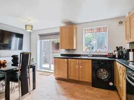 Stillington Crescent, Hamilton, Leicester thumb 3