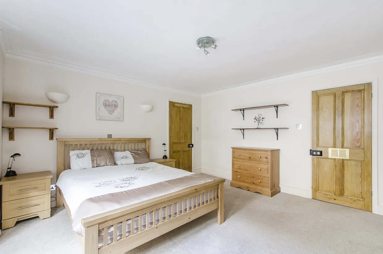 Offerton Road Clapham SW4 photo 4