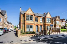 St. Leonards Road Windsor SL4 photo 12