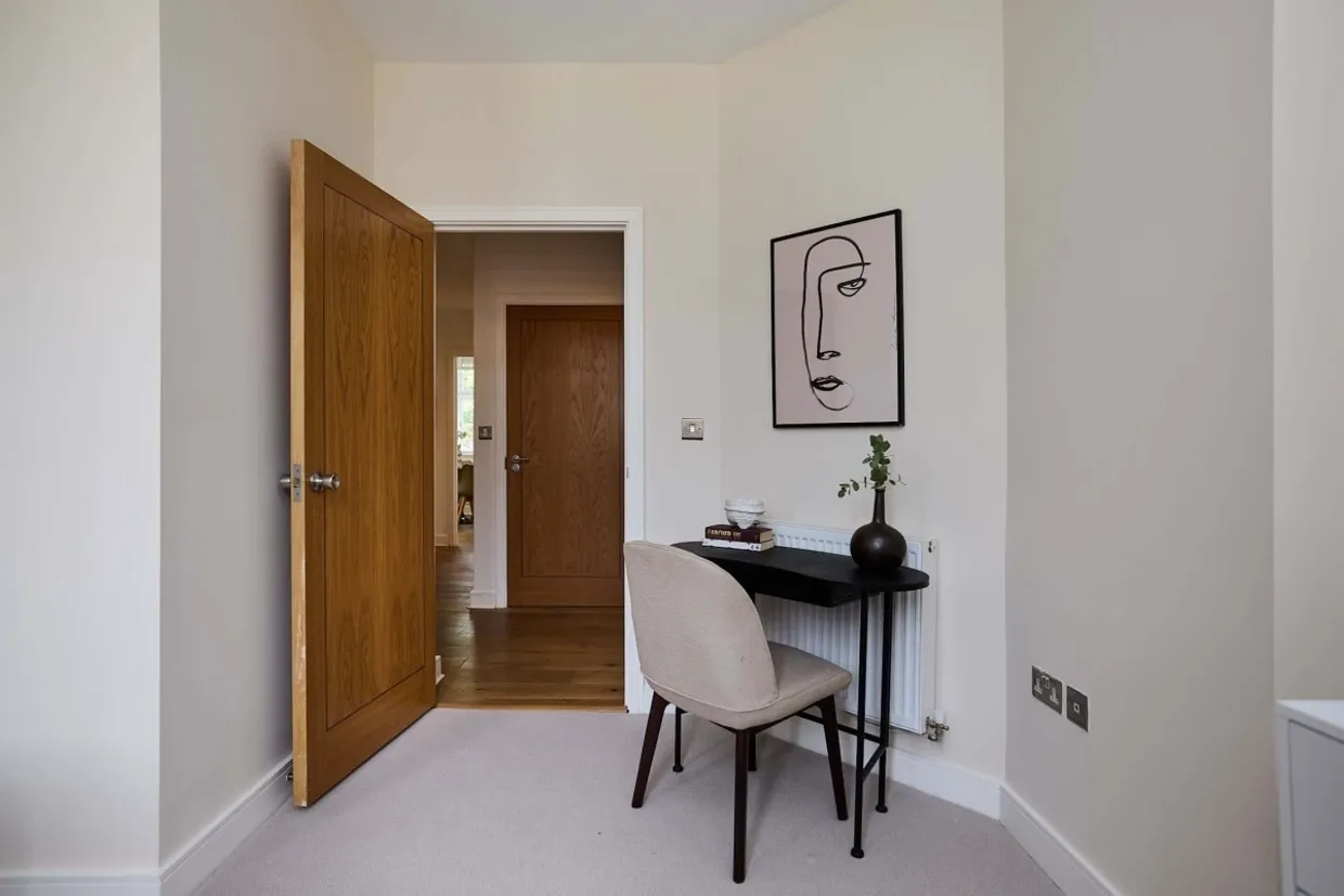 Marianne Close London SE5 photo 12