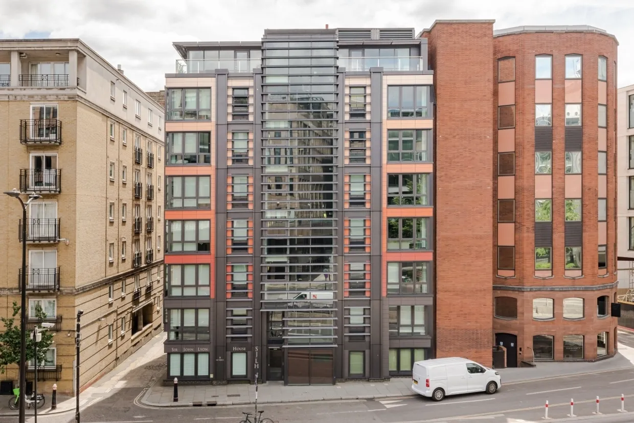 London EC4V photo 14