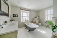 Philpot Lane, Chobham GU24 photo 17