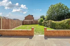 Morris Way London Colney AL2 photo 11