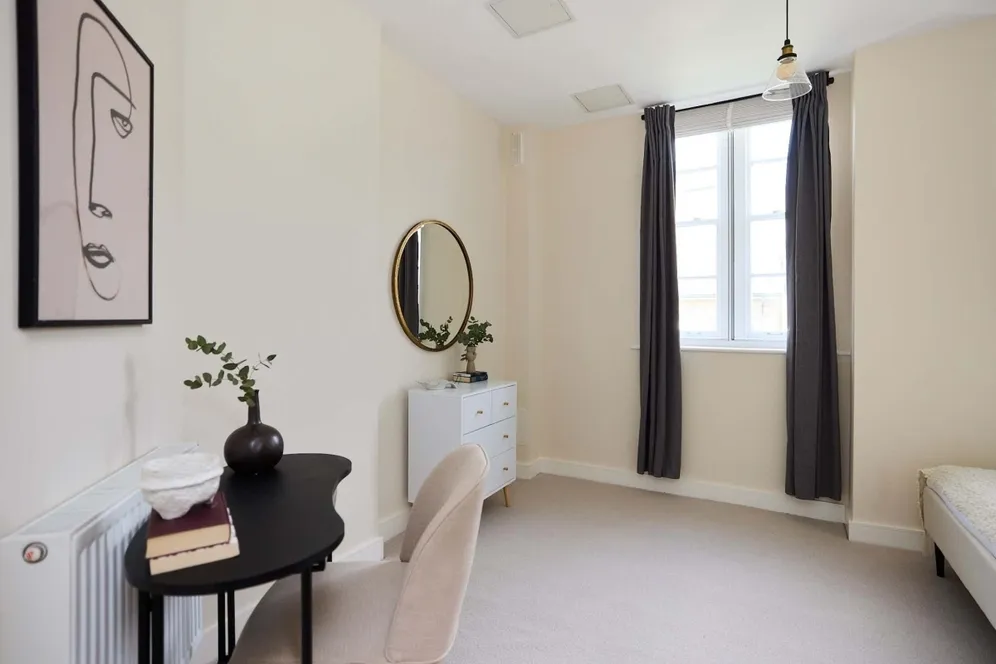 Marianne Close London SE5 photo 22