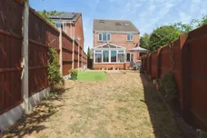 Leighton Close, Wellingborough
