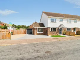 Admirals Way, THETFORD photo