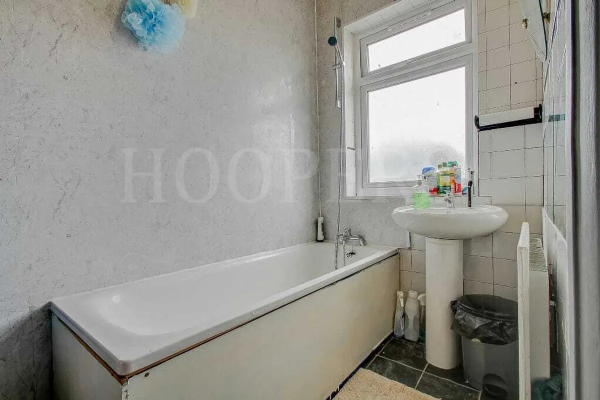 North Circular Road, London, NW2