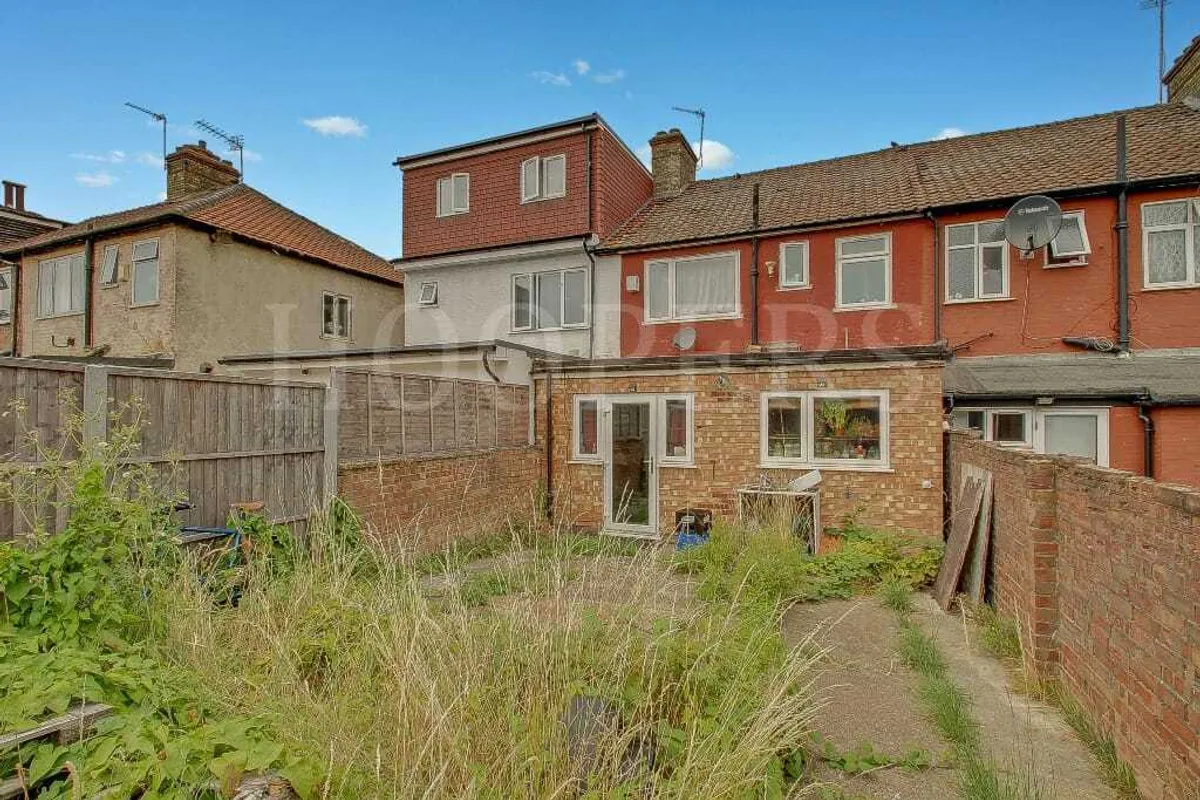 North Circular Road, London, NW2