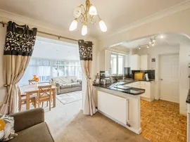 Chapel Close, Finningley, Doncaster thumb 2
