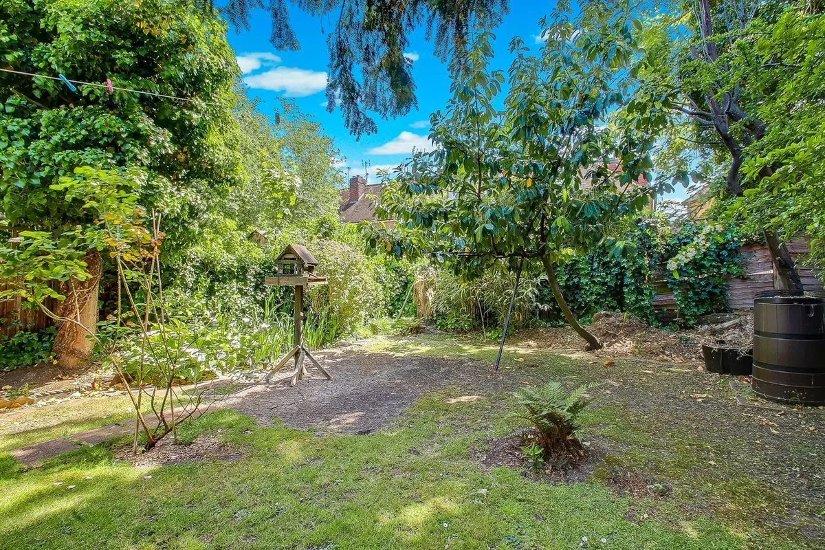 Prout Grove, London, NW10