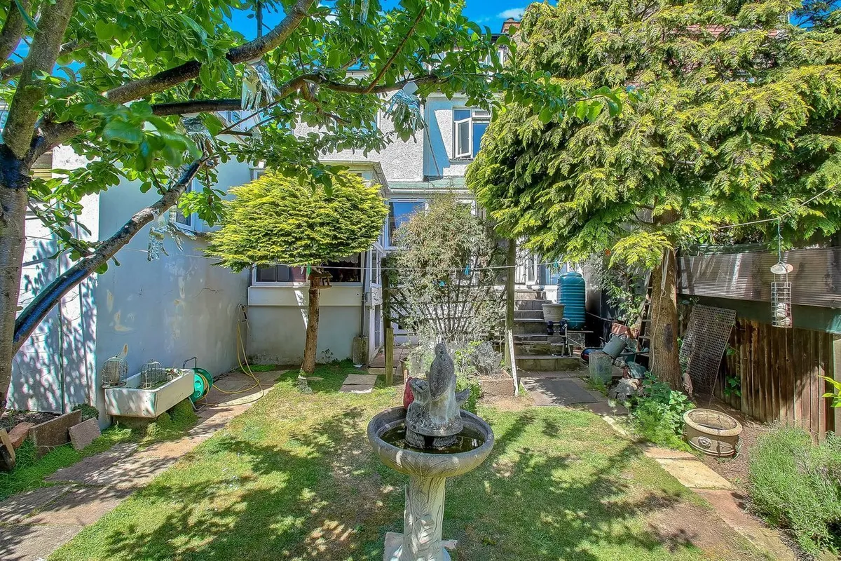 Prout Grove, London, NW10