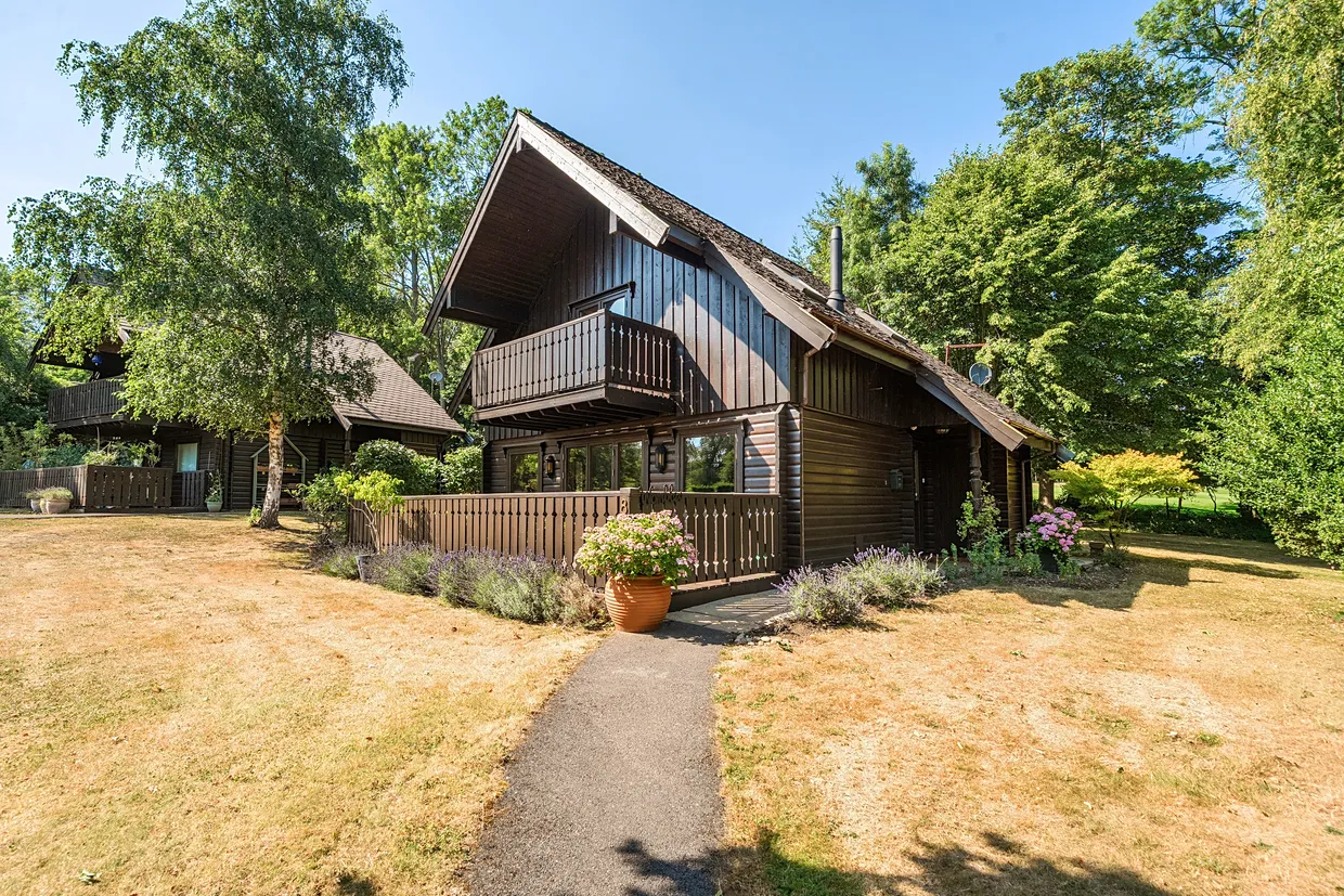 Henley Road, Marlow, SL7 photo 1