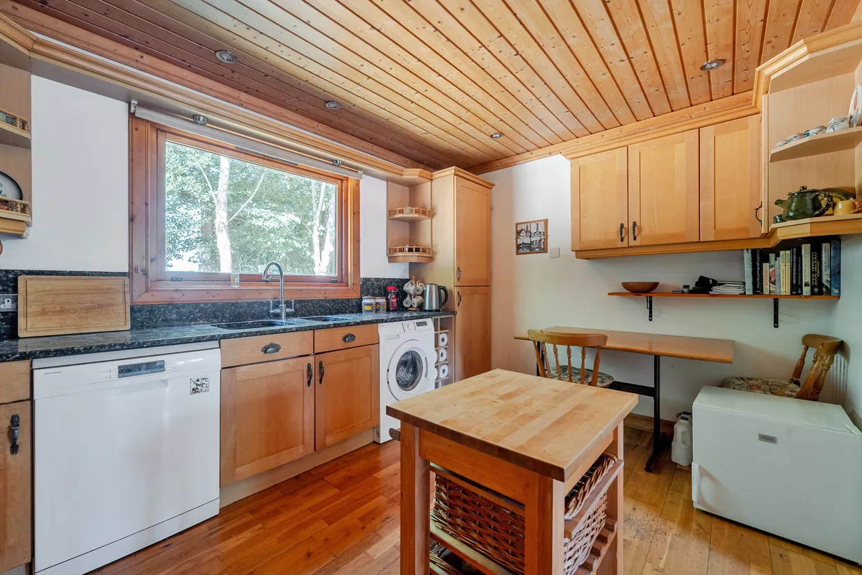 Henley Road, Marlow, SL7 photo 14