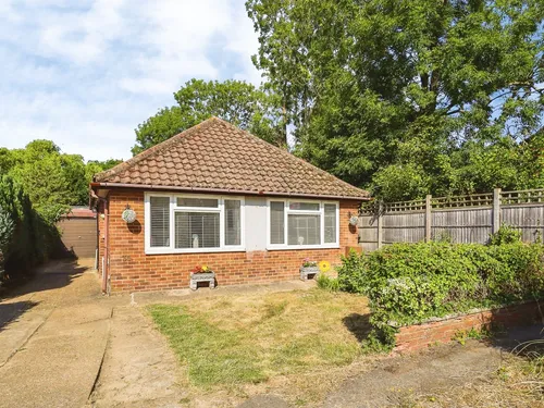 Caburn Way, Hailshamphoto