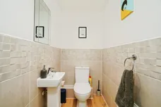 Miles East, Harwell, Didcot
