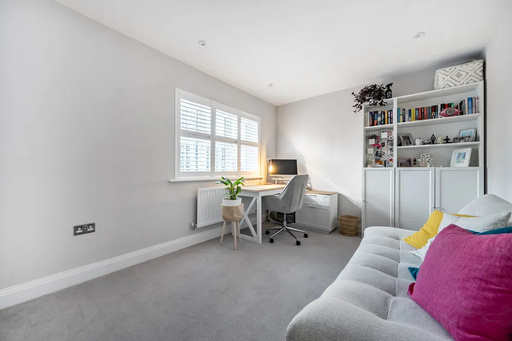 Fenton Close, Potters Bar, EN6 photo 11