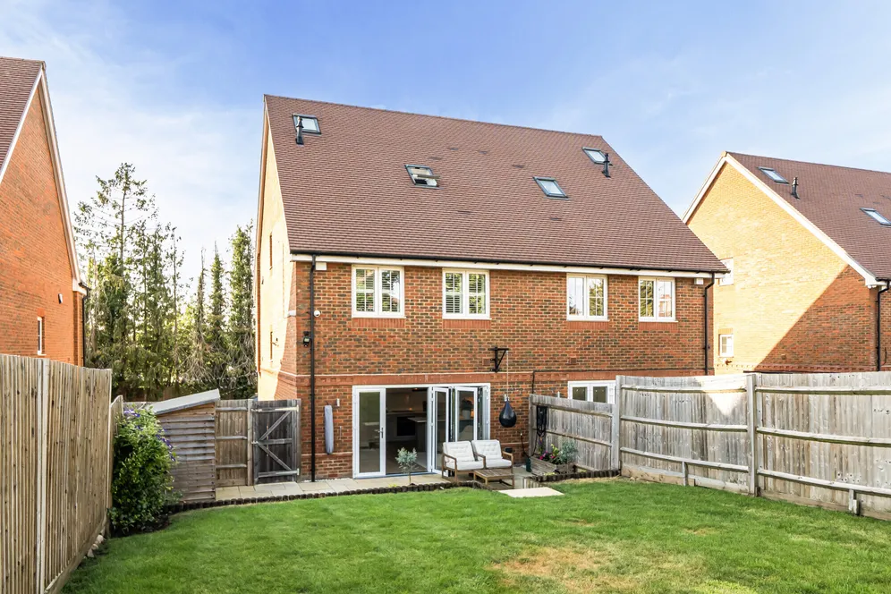 Fenton Close, Potters Bar, EN6 photo 19