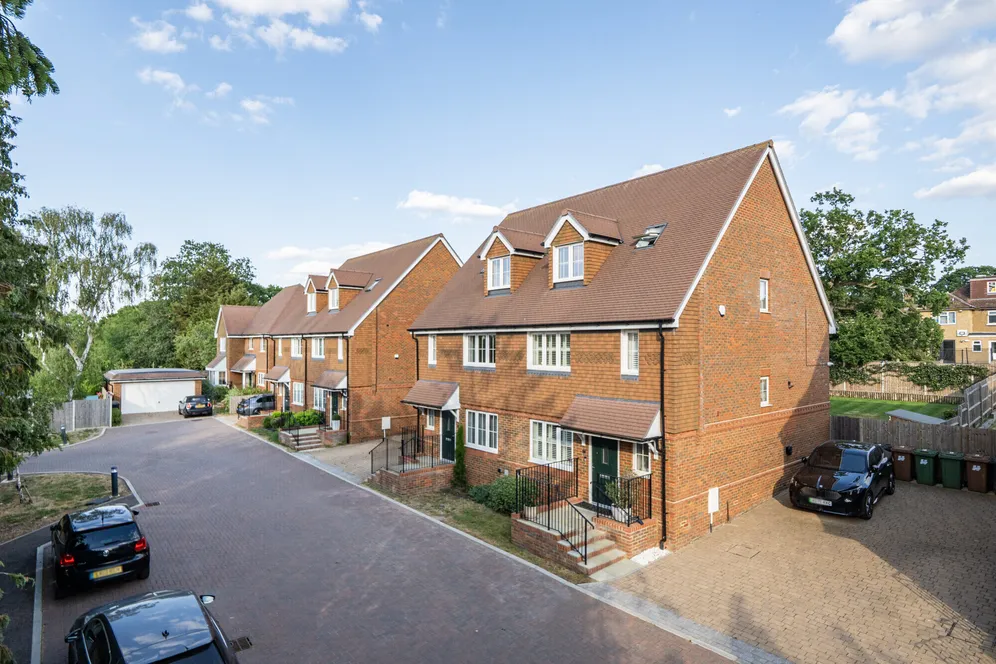 Fenton Close, Potters Bar, EN6 photo 21