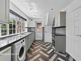 Grosvenor Road, Epsom thumb 3