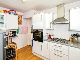 Russells Drive, LANCING thumb 3