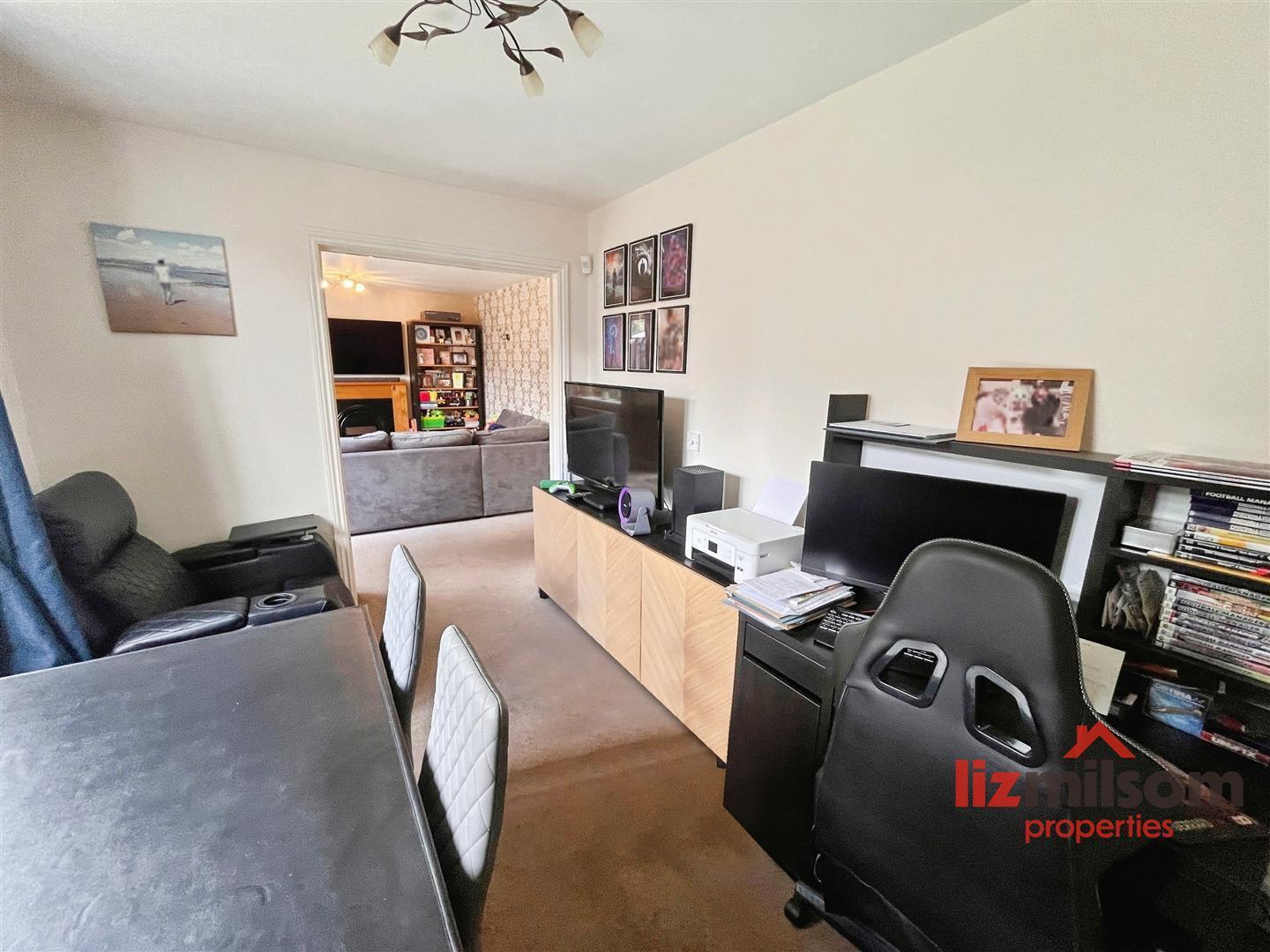 Oversetts Road, Newhall, Swadlincote Image 4