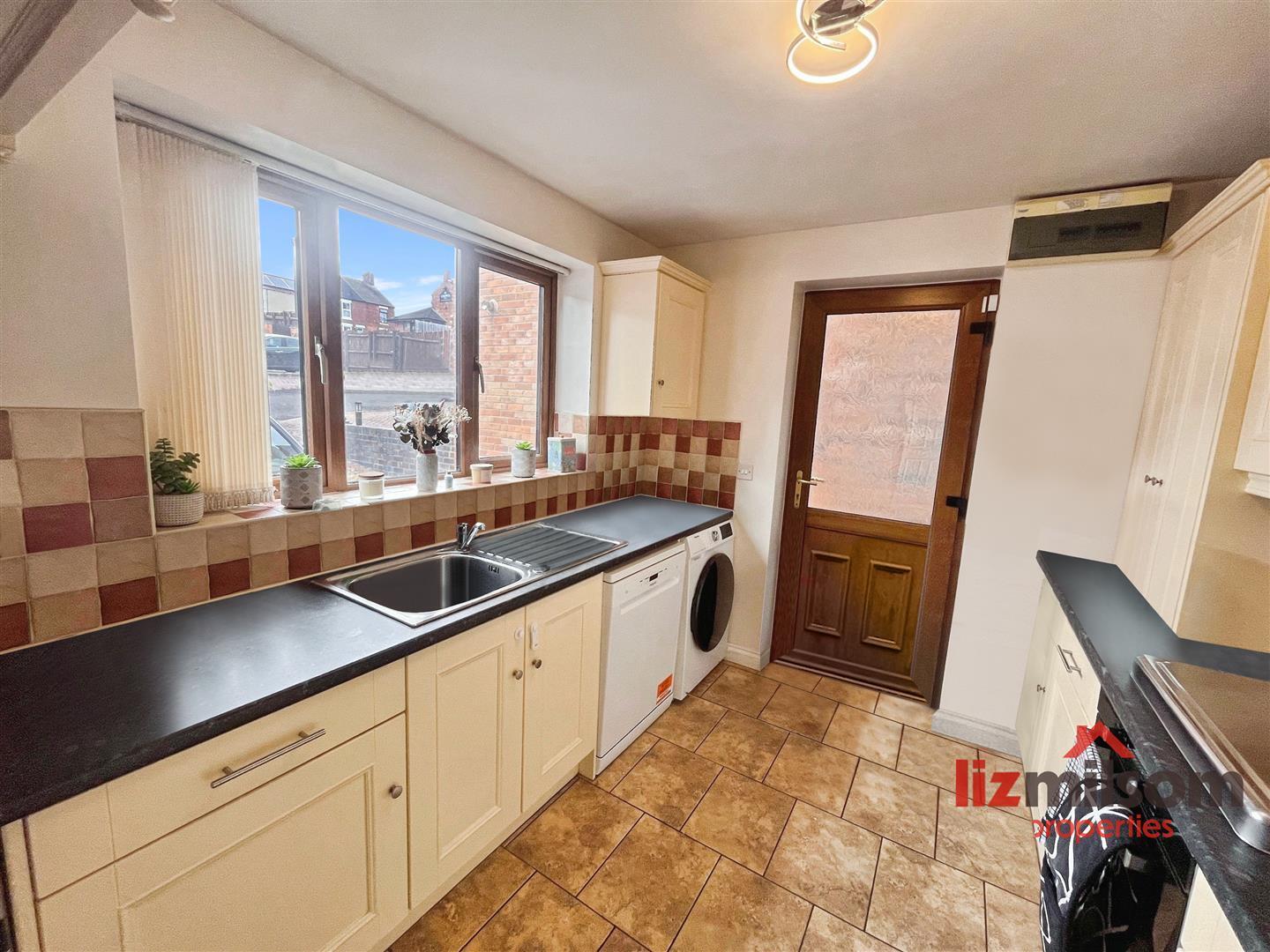Oversetts Road, Newhall, Swadlincote Image 8
