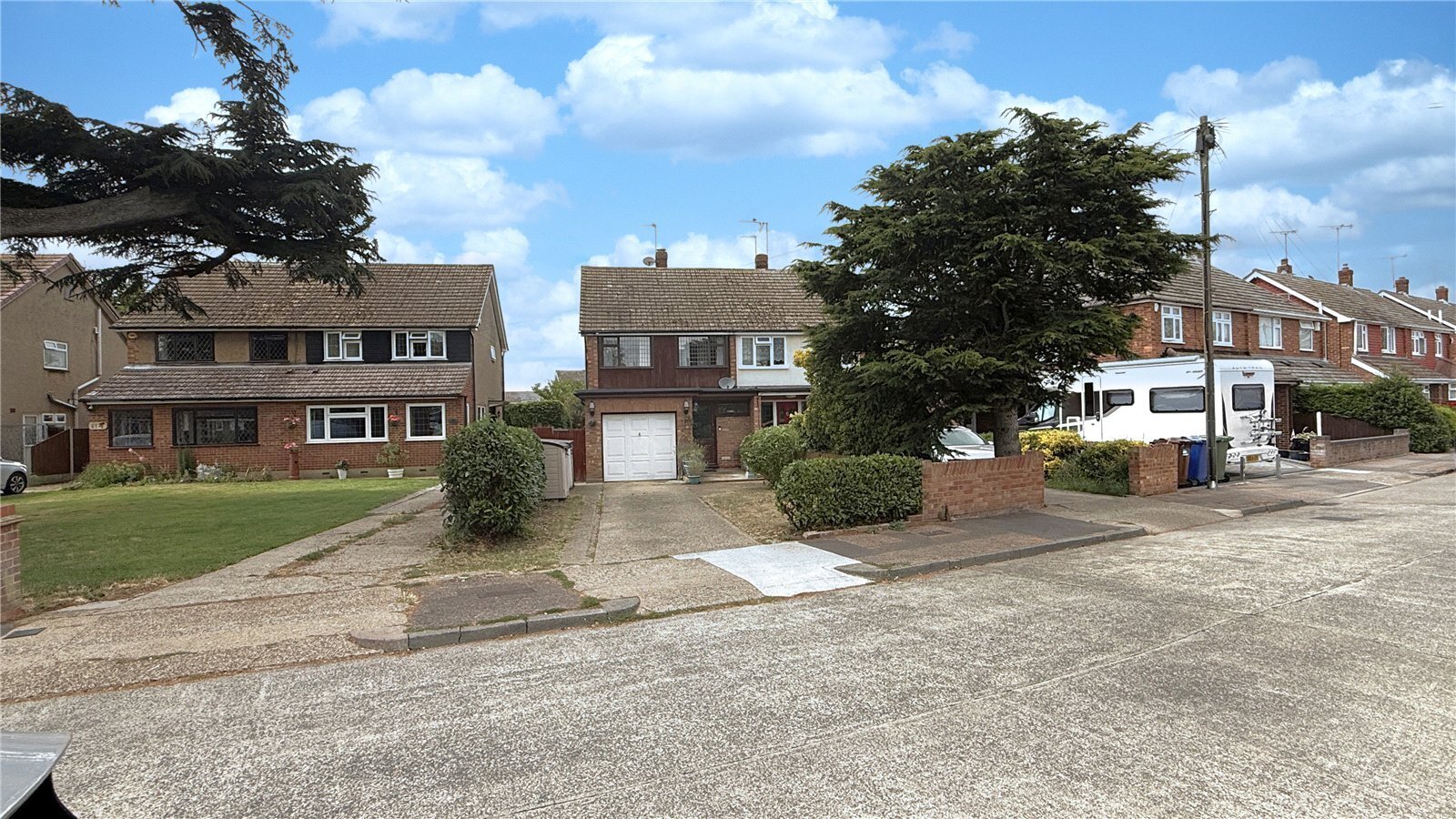Second Avenue, Stanford-le-Hope, Essex, SS17 Image 1