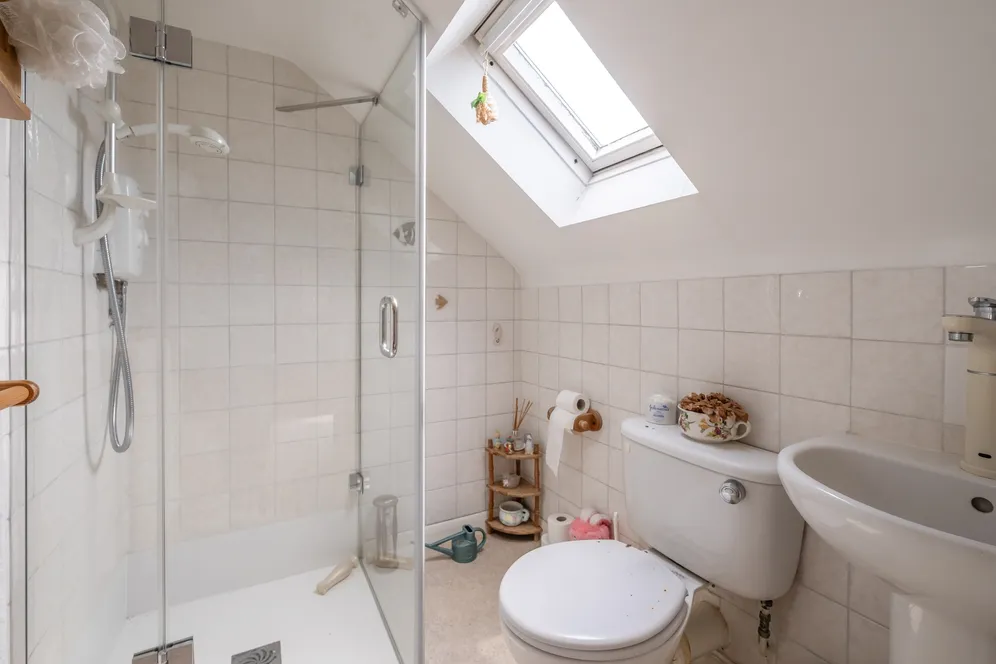 Shalstone Road, London, SW14 photo 12