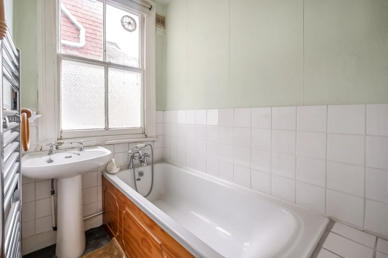 Shalstone Road, London, SW14 photo 15