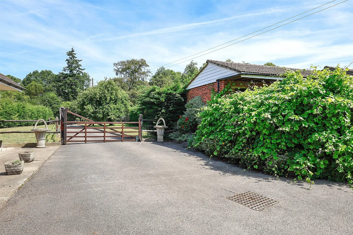 Farleigh Court Road, Warlingham, Surrey, CR6