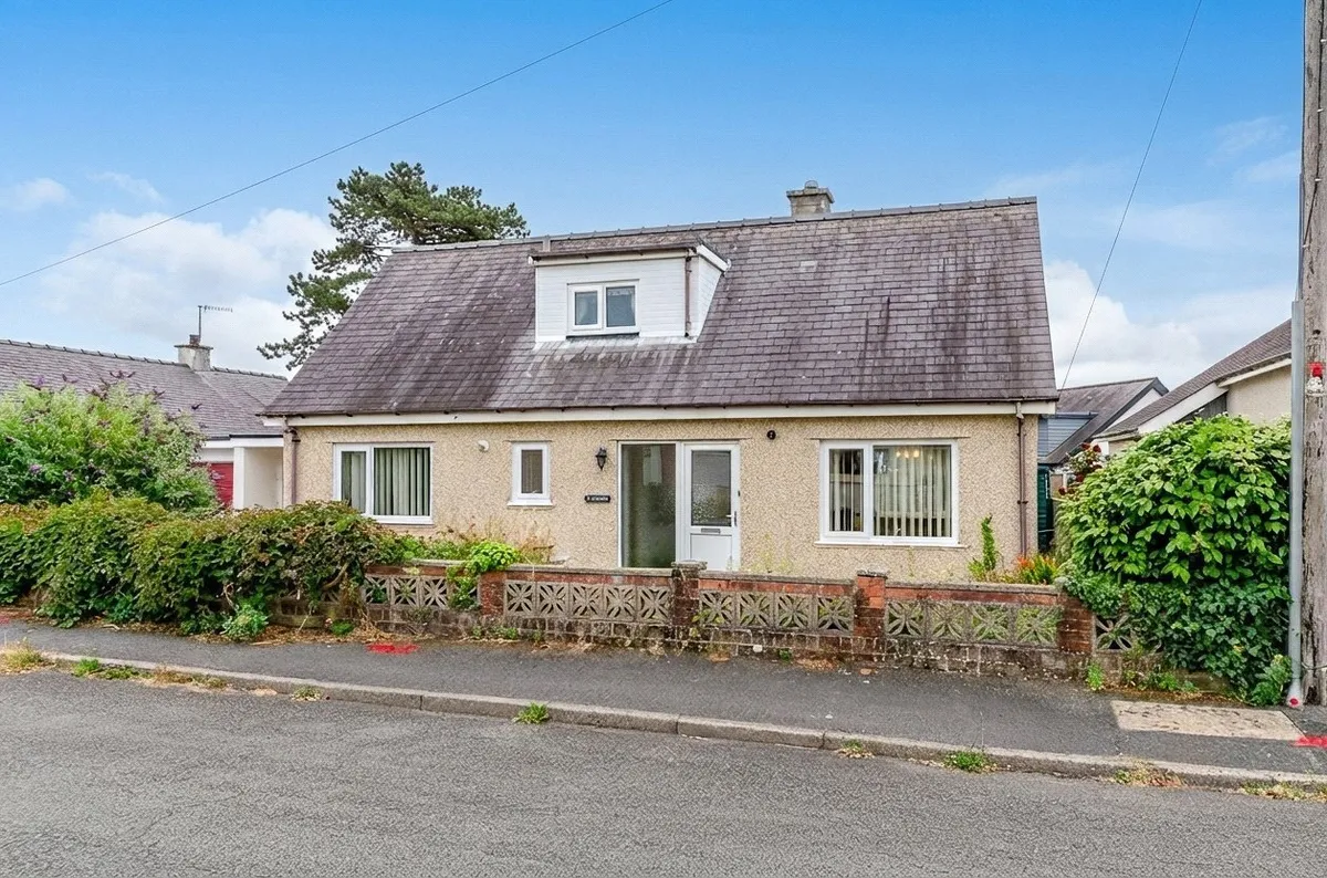 Glan Beuno Estate, Bontnewydd, Caernarfon, Gwynedd, LL55