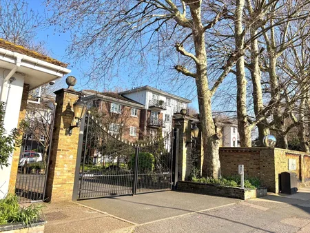 Brompton Park Crescent, Fulham, SW6