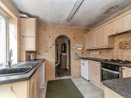 Hill Crescent, Brogborough, Bedford thumb 2