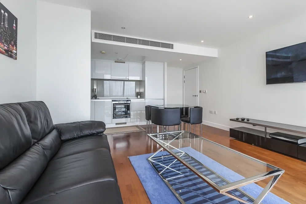 Landmark East, E14 photo 12