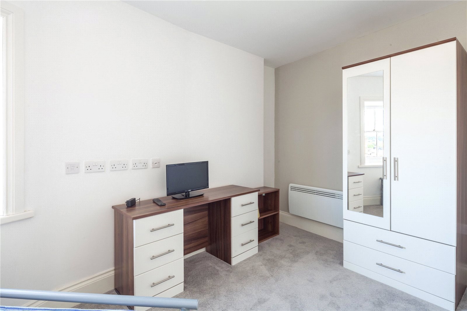 Tite Hall, Huddersfield, HD1 Image 11