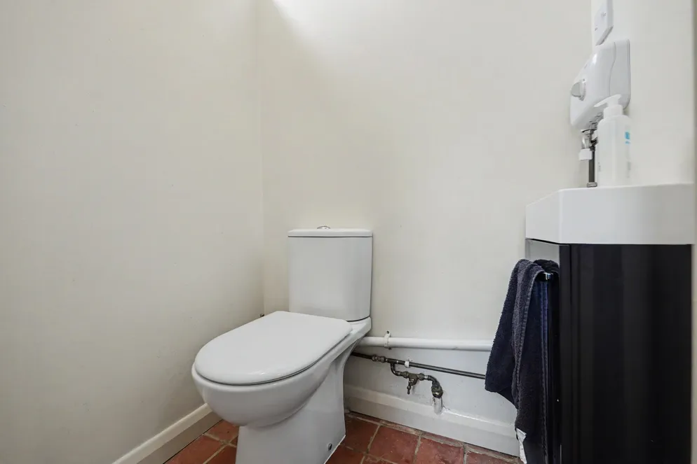 Property carousel item 13