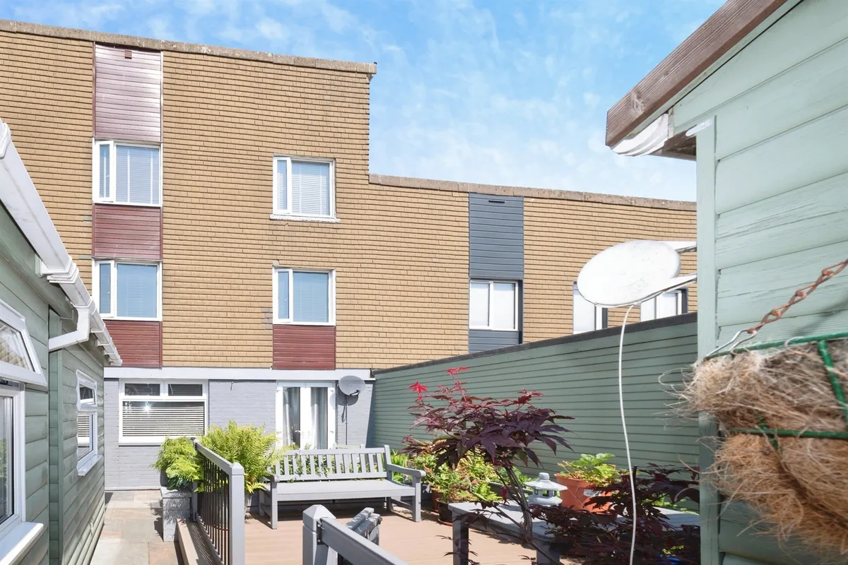 Cadeleigh Close, Bransholme, Hull