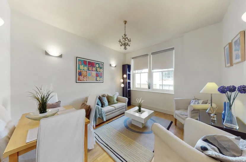 Farringdon Road, EC1M