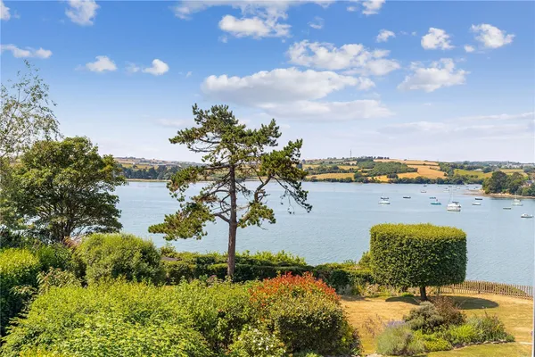 Curlew Drive, West Charleton, TQ7 photo 14