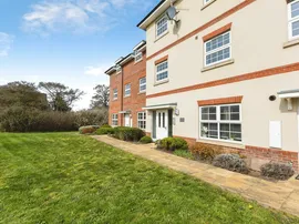 Hayes Drive, Three Mile Cross, Reading photo